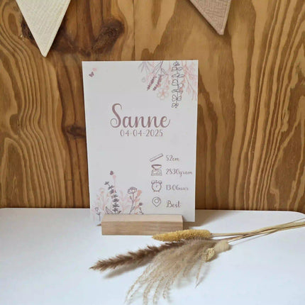 Geboortebord met naam en geboortegegevens met veldbloemen design