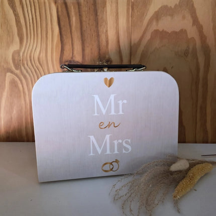 Houten koffertje Mr and Mrs, origineel huwelijkscadeau