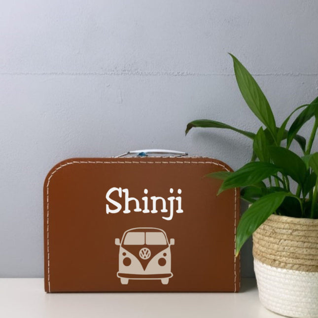 Een Kinderkoffertje met naam en VW busje