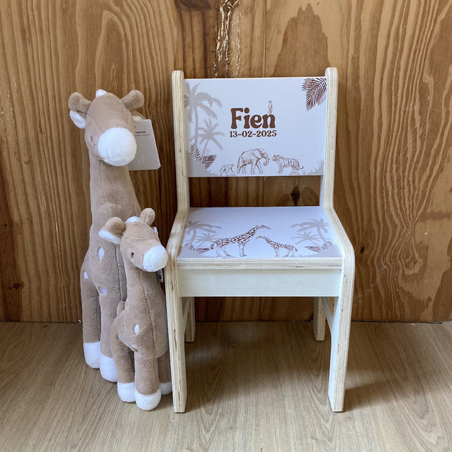 Houten stoeltje met naam in jungle dieren thema