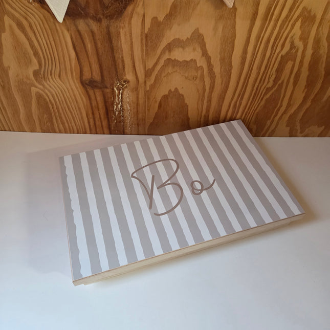 Houten Speelbak | Zandbak met naam en strepen | Sensorisch Speelbak met deksel