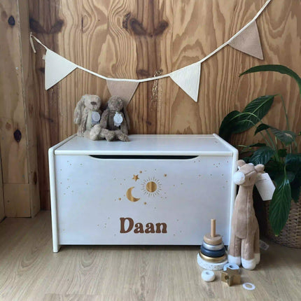 Speelgoedkist met maan, zon en sterren