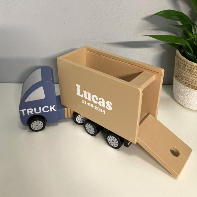 Houten Truck met naam en datum