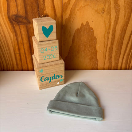 Kraampakketje Mutsje & Blokken | Kraamcadeau pakket klein