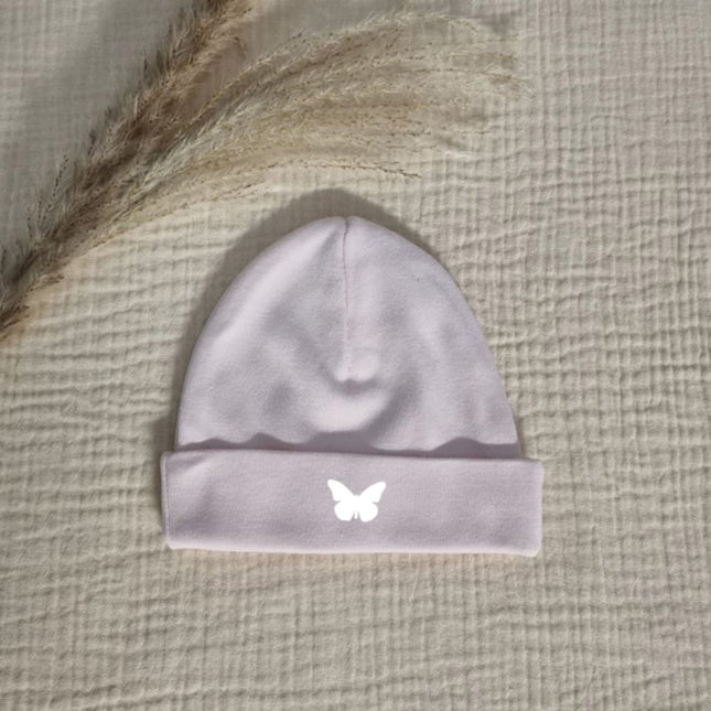 Mutsje met vlinder erop