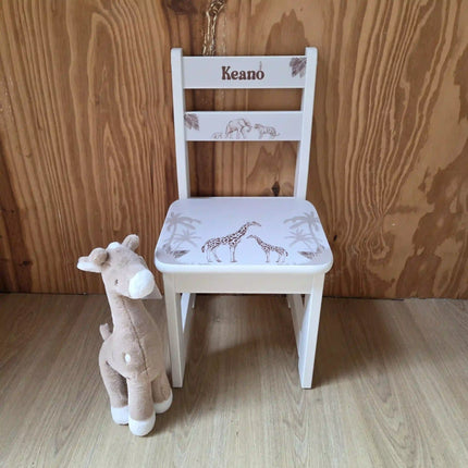 Wit houten kinderstoeltje met naam | Full color Jungle Dieren
